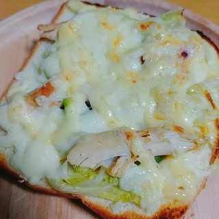 白菜とロティサリーチキン炒めマヨチーズトースト